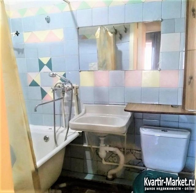 Продам 3-к. кв-ру, Центр, Малюгиной, 3/5к, 62/41/7