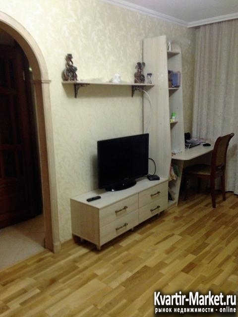 Продам 1-к. квру, СЖМ, Комарова, 10/23, 42/15/12